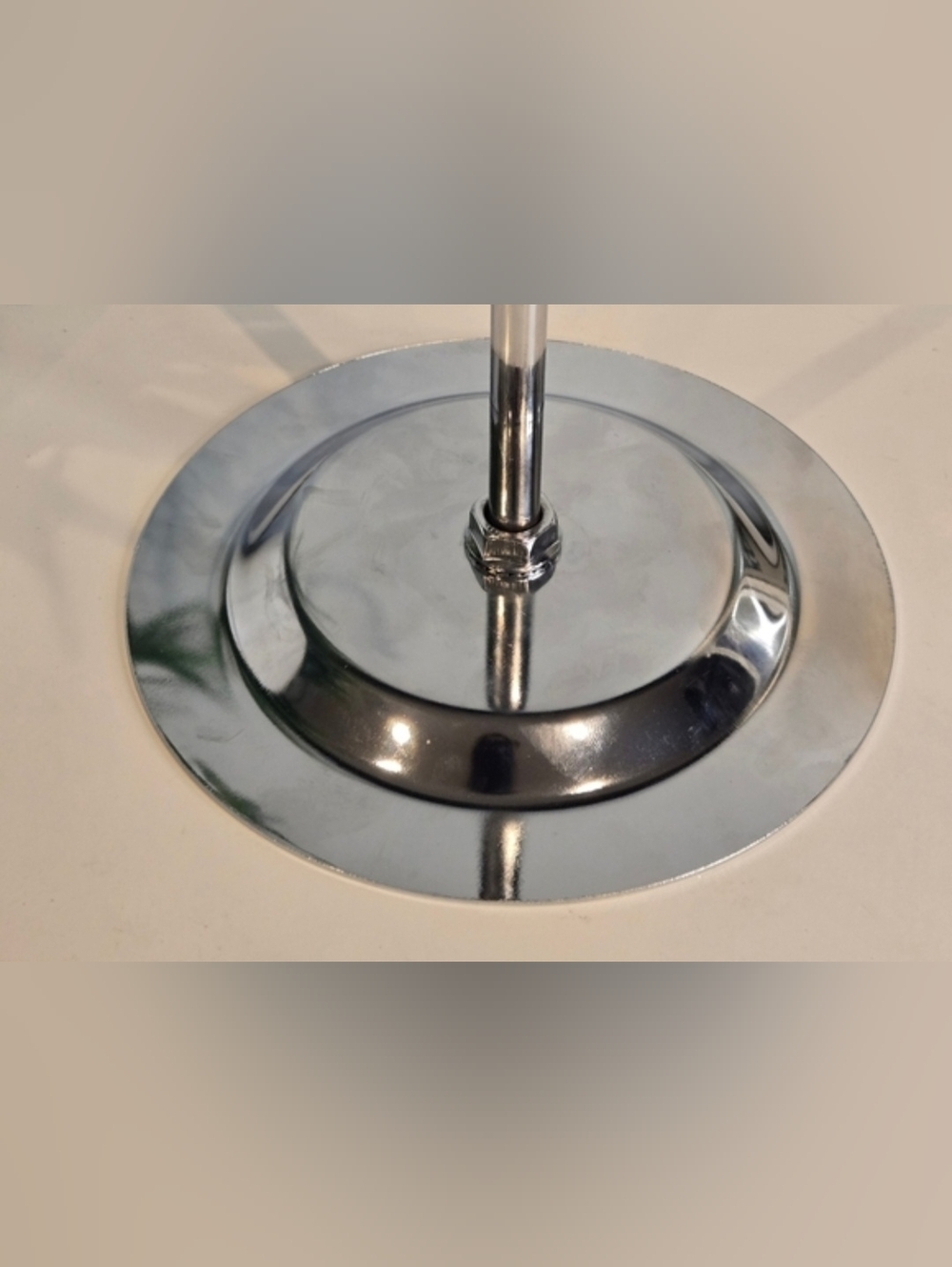 Chrome Bag Stand for Women Bags - Polished Silver Finish - Picture 4 of 5